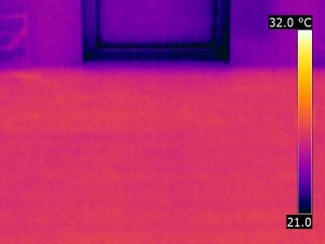 Schematische Darstellung einer parallel durchströmten Fußbodenheizung.